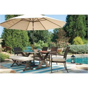 Cozy Poolside Area