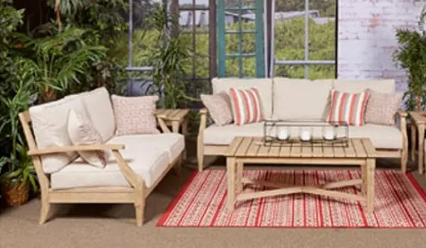 p801 outdoor living room