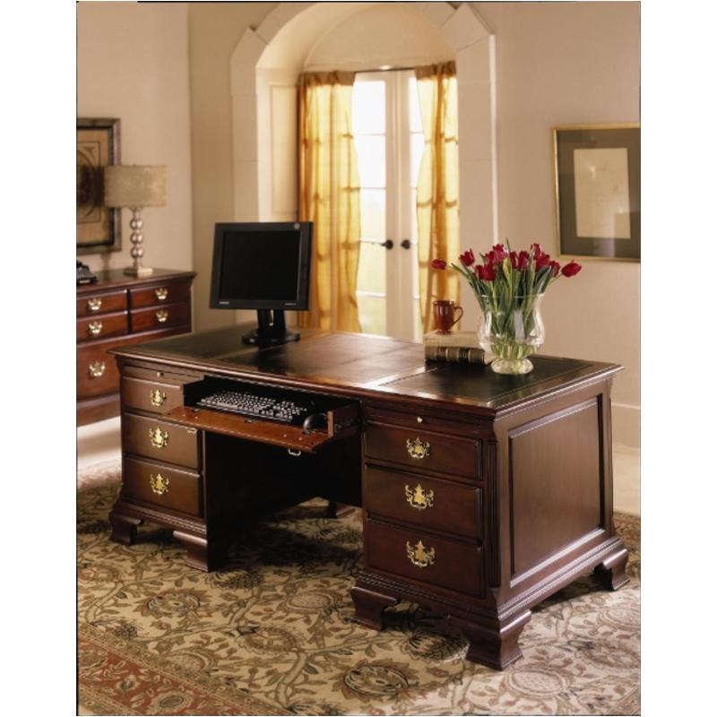 60 230 Kincaid Furniture Carriage House Executive Desk