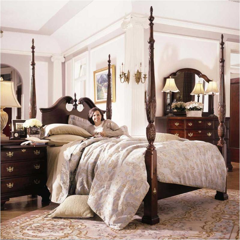 60 138hn Kincaid Furniture Carriage House King Broken Pediment Rice Bed