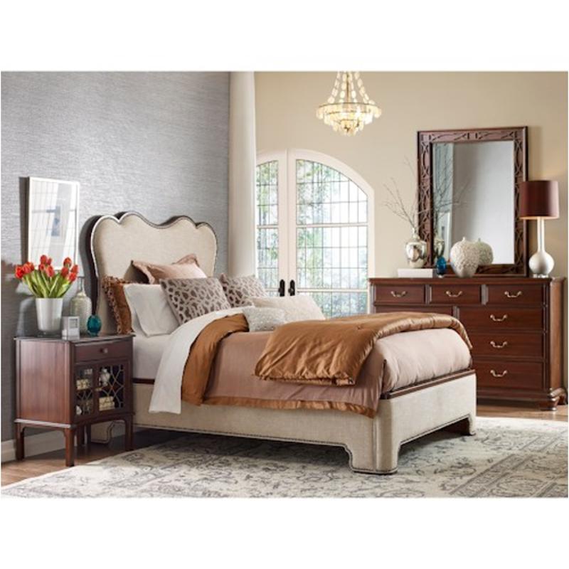 607 332 Kincaid Furniture Hadleigh King California Upholstered Panel Bed