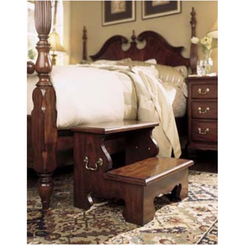 791 383 American Drew Furniture Cherry Grove Queen Low Poster Bed