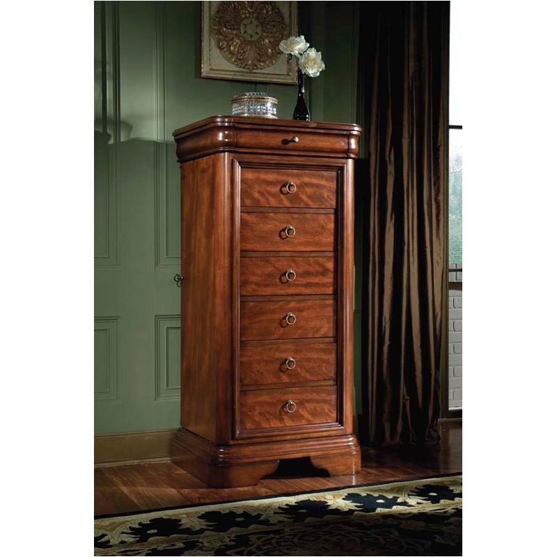 200 2300 Legacy Classic Furniture Vintage Chest