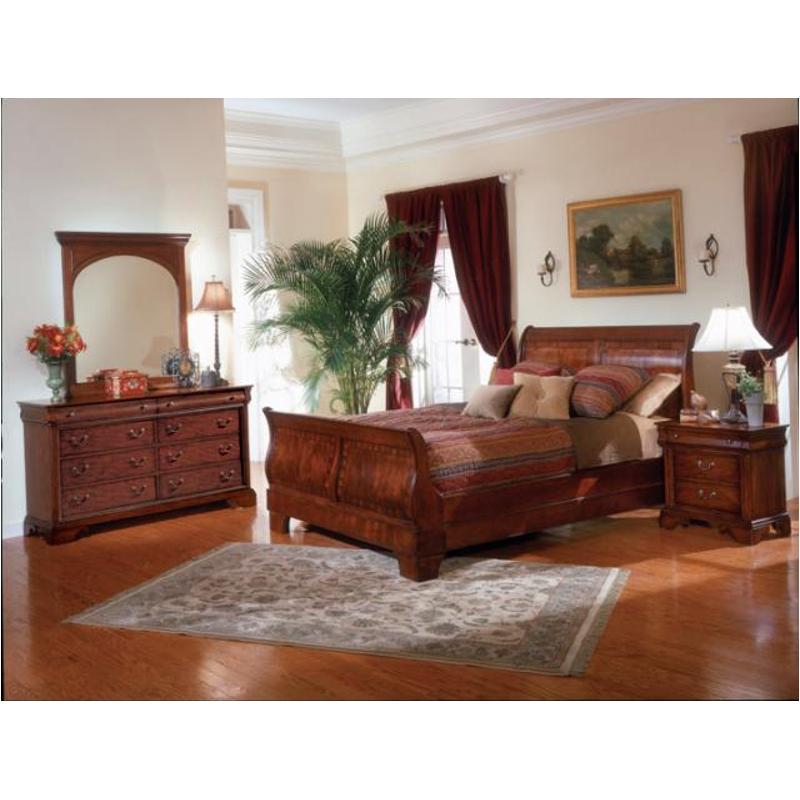 300 4306 Legacy Classic Furniture Chateau Louis King Sleigh Bed