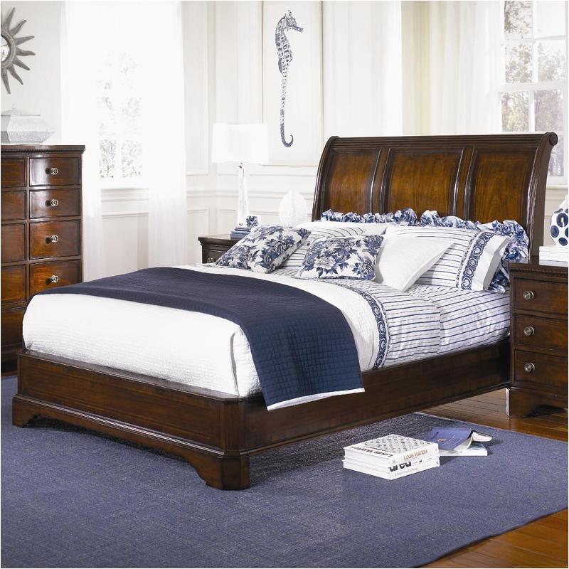 9350 4705 Legacy Classic Furniture Queen Platform Bed