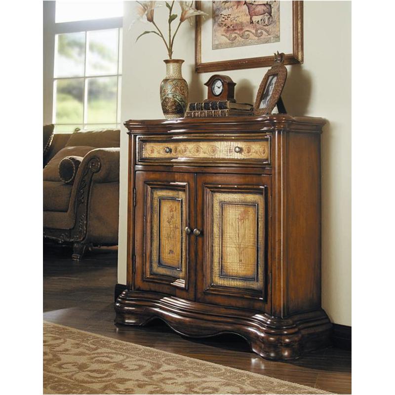 50050643 Hooker Furniture Accents Accent Chest