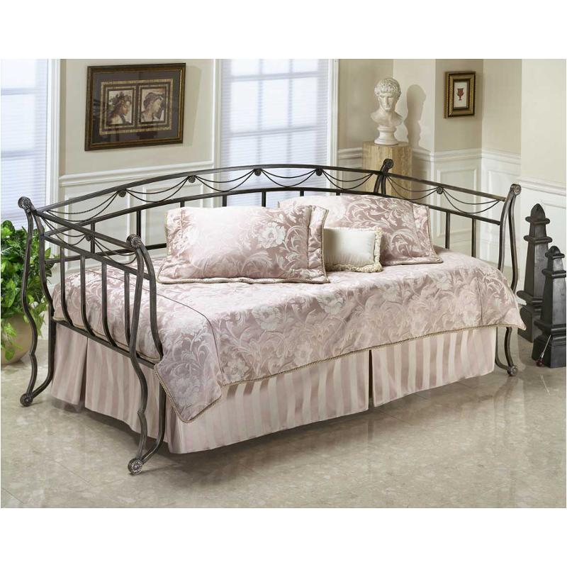 171 01 Hilale Furniture Camelot Daybed Set