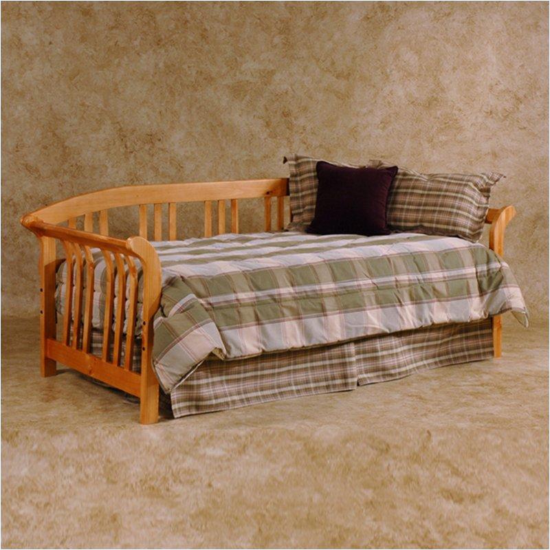 1104 010 Hillsdale Furniture Dorchester Country Pine Daybed Set Country Pine