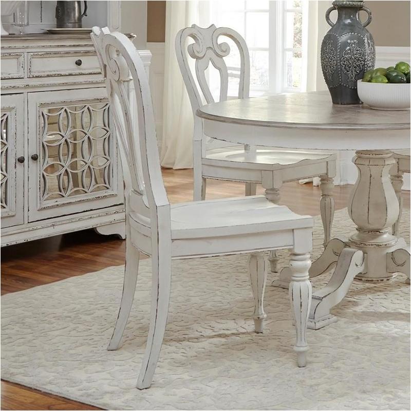 244 C2500s Liberty Furniture Magnolia Manor Splat Back Side Chair 244 C2500s Liberty Furniture Magnolia Manor Dining Room Chair