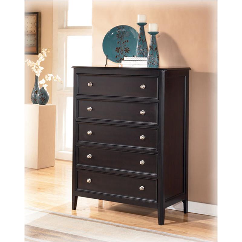 B371 46 Ashley Furniture Carlyle Bedroom 5 Drawer Chest B371 46 Ashley Furniture Carlyle Bedroom Chest