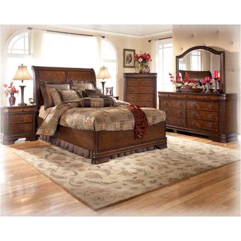 B527-57 Ashley Furniture Hamlyn Queen Panel Bed With ...