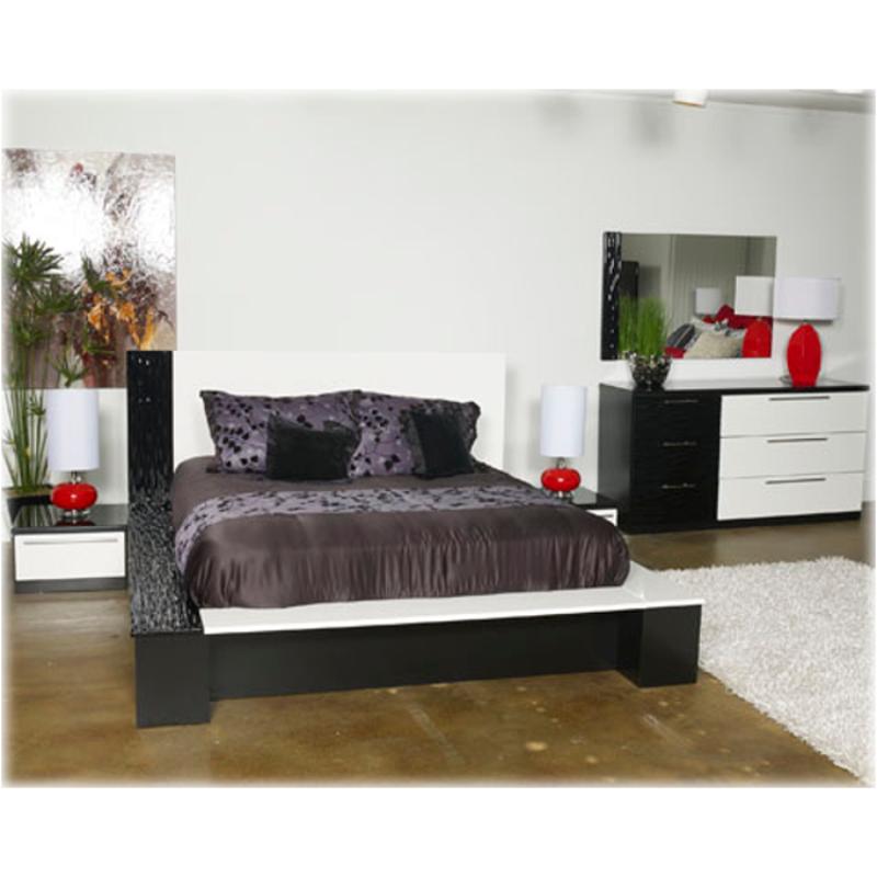 B850 58 Ashley Furniture Piroska King Platform Bed