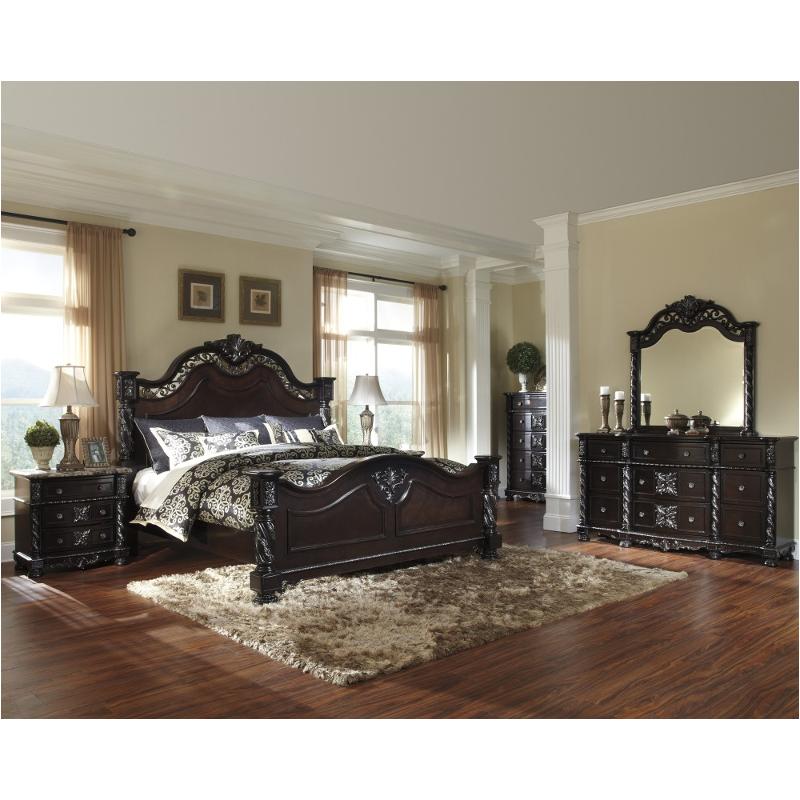 B682 72 Ashley Furniture Mattiner Bedroom Eastern King Poster Bed