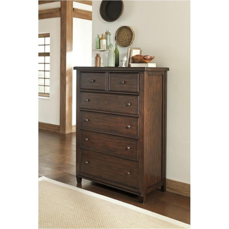 B695 46 Ashley Furniture Hindell Park Bedroom Chest