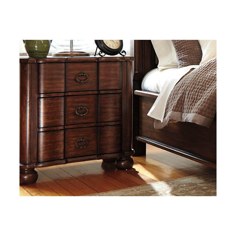 B713 93 Ashley Furniture Hadelyn Brown Three Drawer Nightstand B713 93 Ashley Furniture Hadelyn Brown Bedroom Nightstand