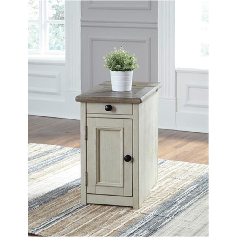 T637 7 Ashley Furniture Bolanburg Chair Side End Table