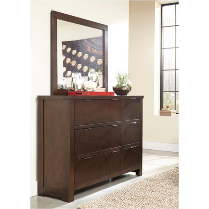 B575 31 Ashley Furniture Molanna Bedroom Dresser
